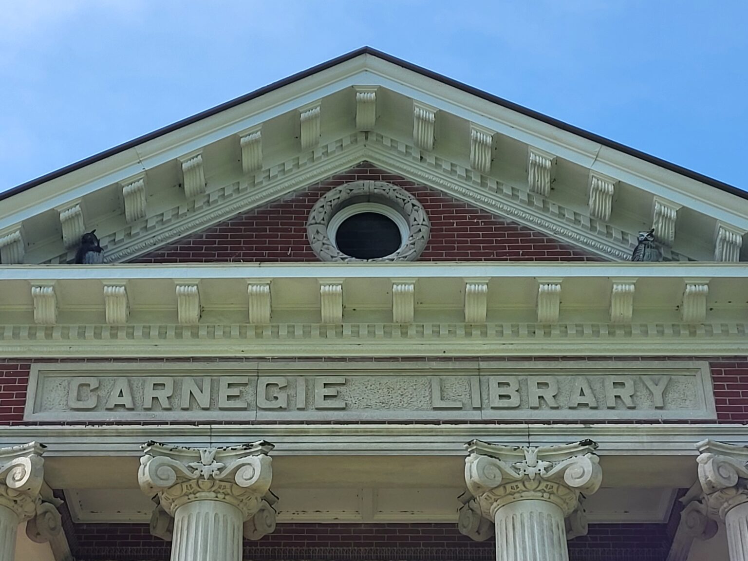 The Power of an Illinois Library Card - Gateway Journalism Review