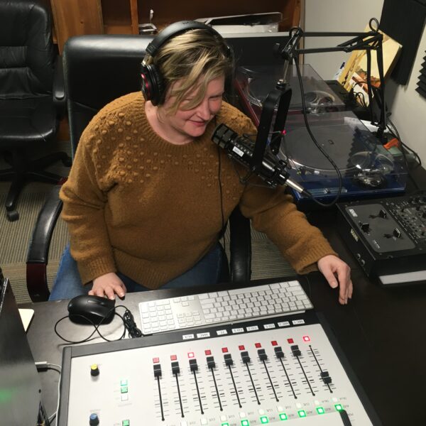 St. Louis KDHX-FM radio disappears, but alums stage CRSTL comeback